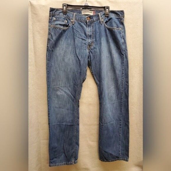 Levi's 514 Slim Straight Size 38x32 - Picture 1 of 6